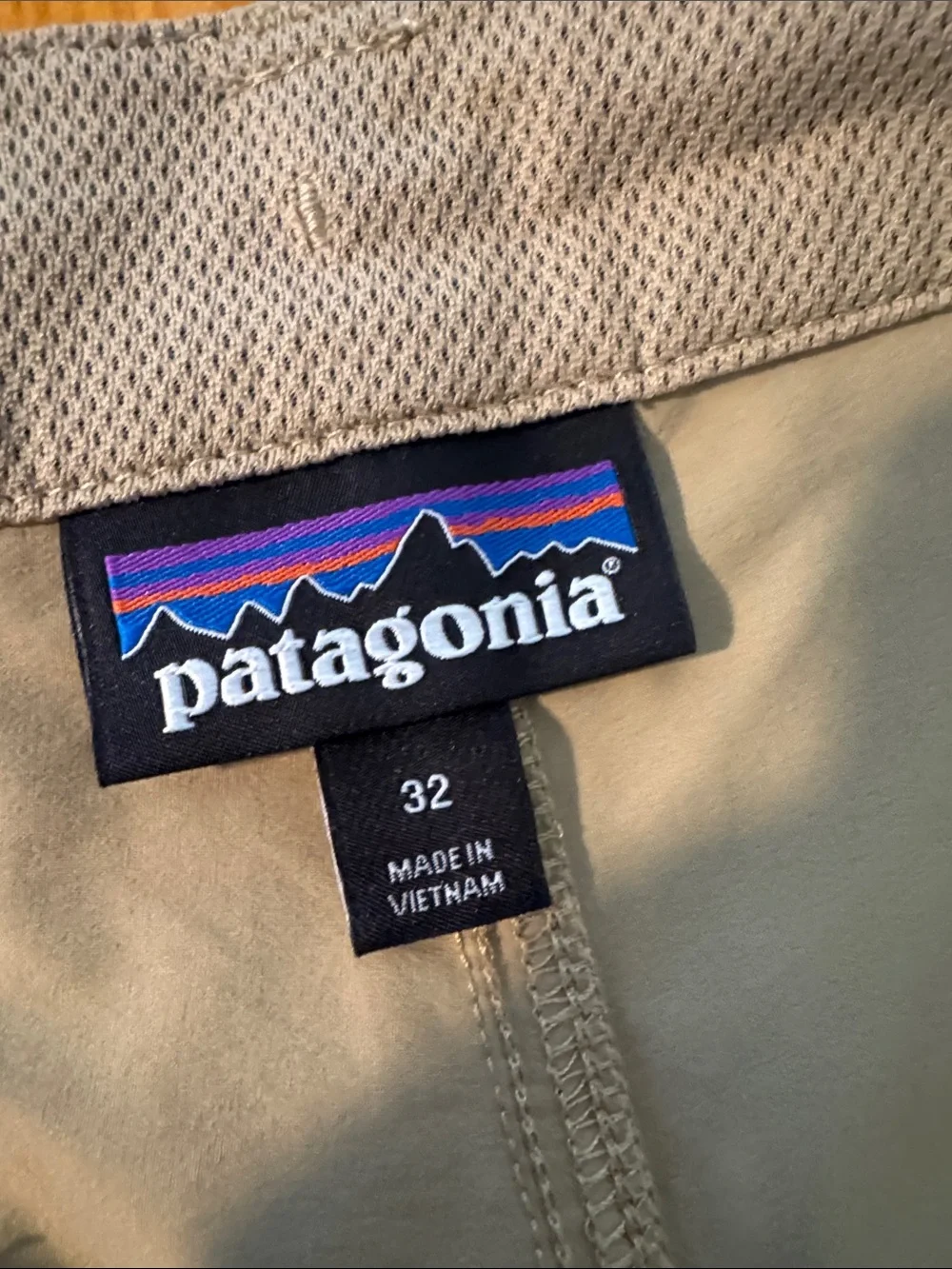 Patagonia Men's Hybrid Shorts in Light Brown. Size 32